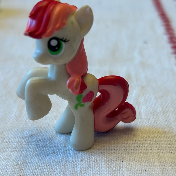 My Little Pony Lot of 5 Collectible Mini-Figures Kids Toys Gifts - Picture 5 of 10